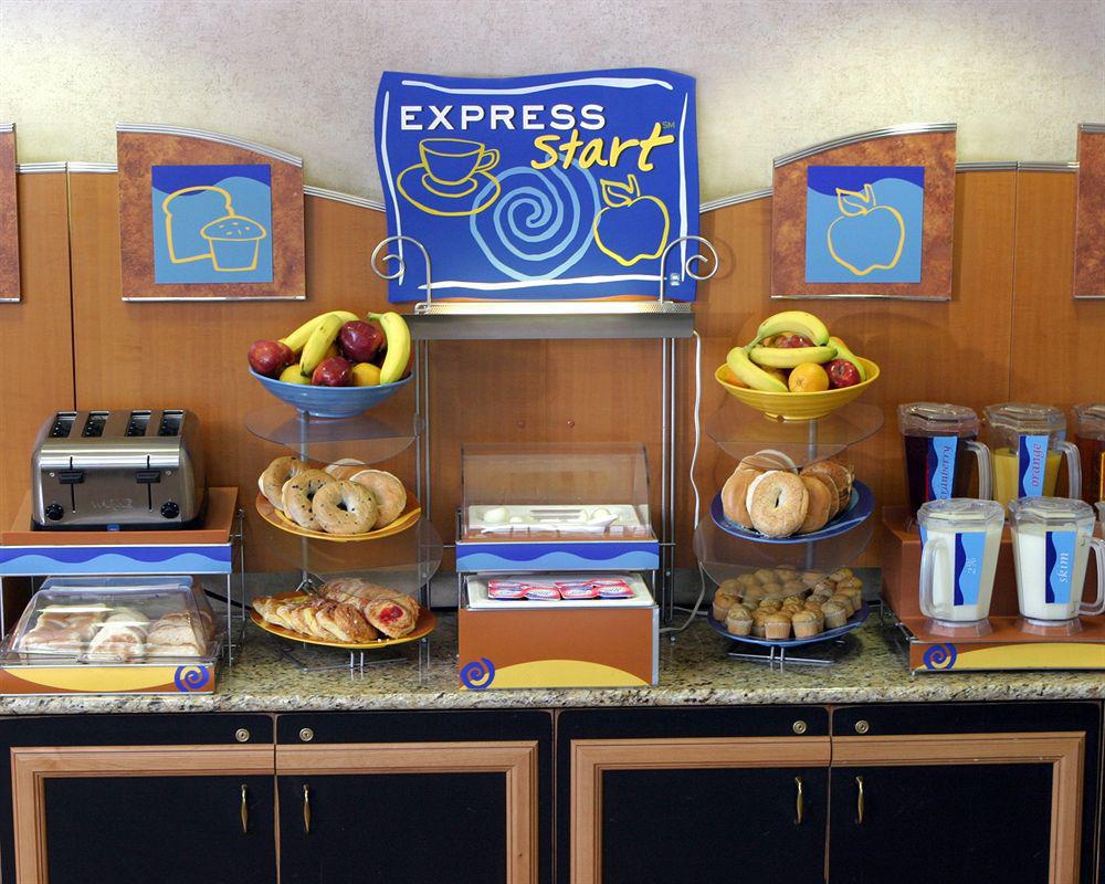 Holiday Inn Express Hotel And Suites Fort Worth/I-20 Экстерьер фото