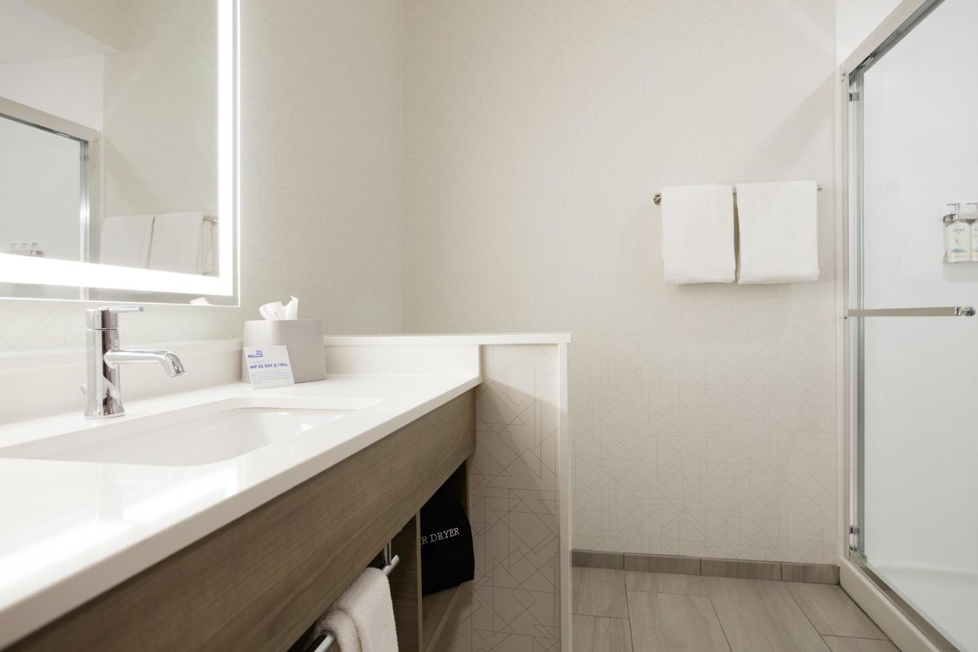 Holiday Inn Express Hotel And Suites Fort Worth/I-20 Экстерьер фото