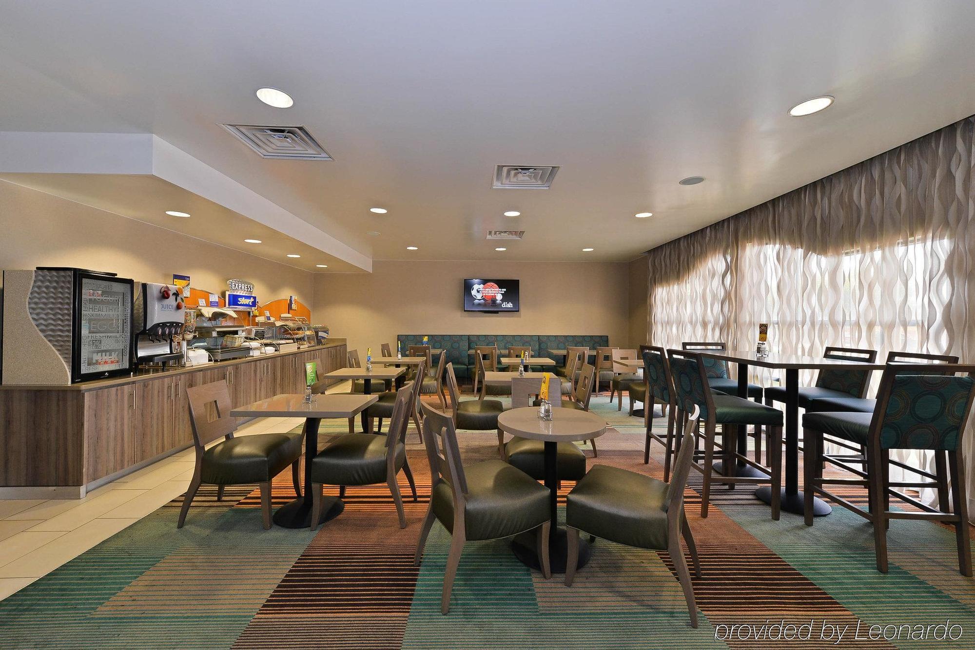 Holiday Inn Express Hotel And Suites Fort Worth/I-20 Экстерьер фото